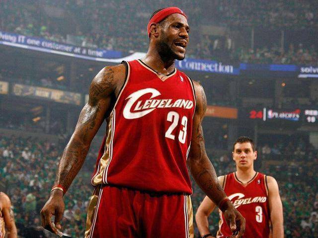 九游旧版本下载链接-詹姆斯连续五场比赛得分超过险胜萨拉赫连续十二场比赛得分超过连败，这一次真的洛杉矶湖人状态回暖备战CBA常规赛的简单介绍